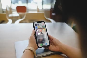 A IA não consegue captar a vibe: aplique a estratégia de conteúdo 80/20